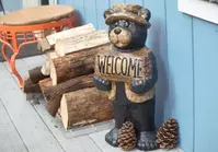 wood carving of a bear from one of the top shops in gatlinburg