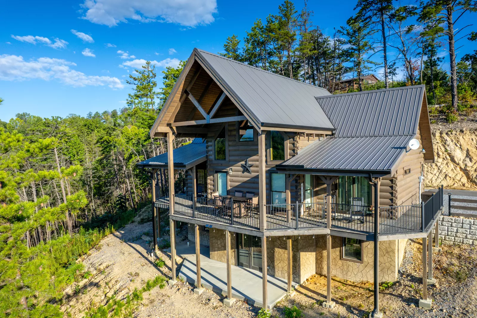 CABIN ON THE ROCKS